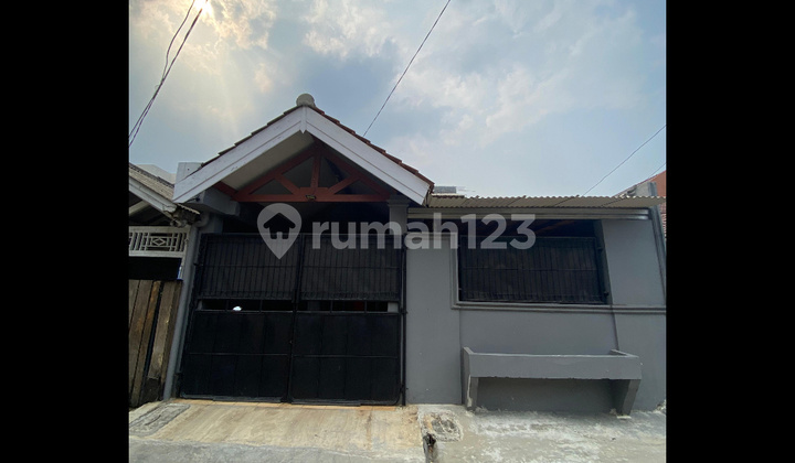 FOR SALE HOUSE IN MEDANG PAGEDANGAN AREA, SOUTH TANGERANG FOR SALE HOUSE IN MEDANG PAGEDANGAN AREA, SOUTH TANGERANG