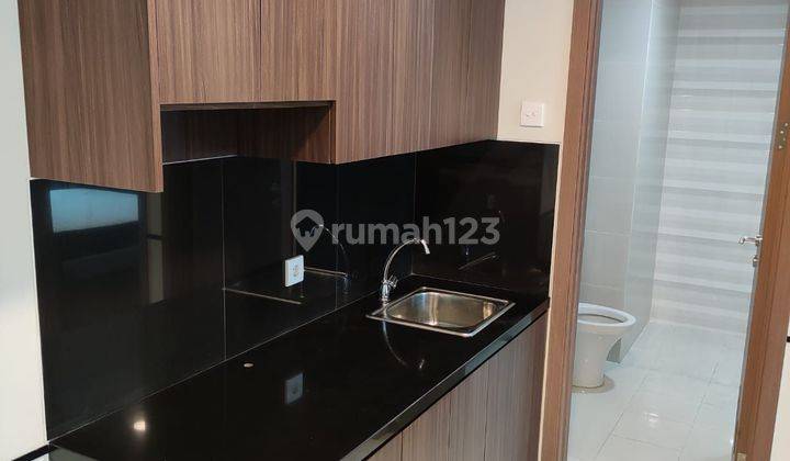 Disewakan apartmen brand new, full renovasi di Puri Orchard 2