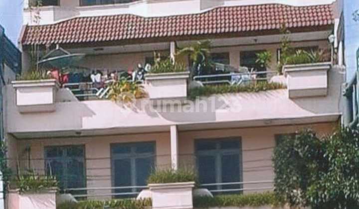Attached shop house on a busy main road at Letjen Suprapto. Attached shop house on a busy main road at Letjen Suprapto.