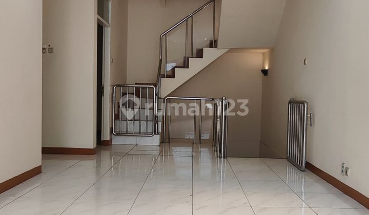 Nice House Ready to Occupy in Sunter Danau Indah Nice House Ready to Occupy in Sunter Danau Indah