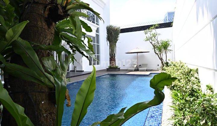 Dijual Rumah Cantik Dengan Kolam Renang Di Kawasan Pondok Indah 2