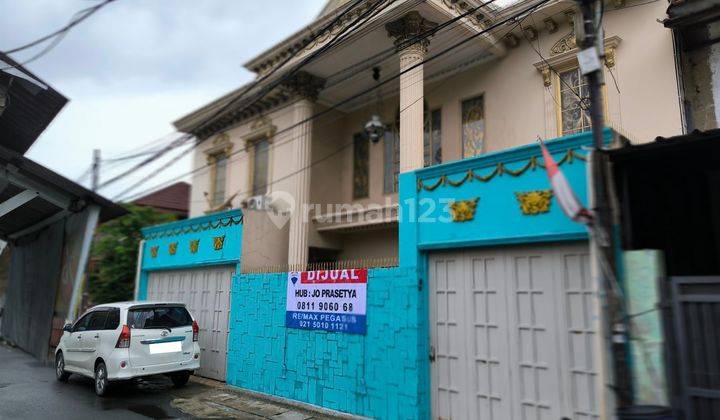 Dijual Rumah Classic 2 Lantai Kawasan Tebet Jakarta Selatan 2