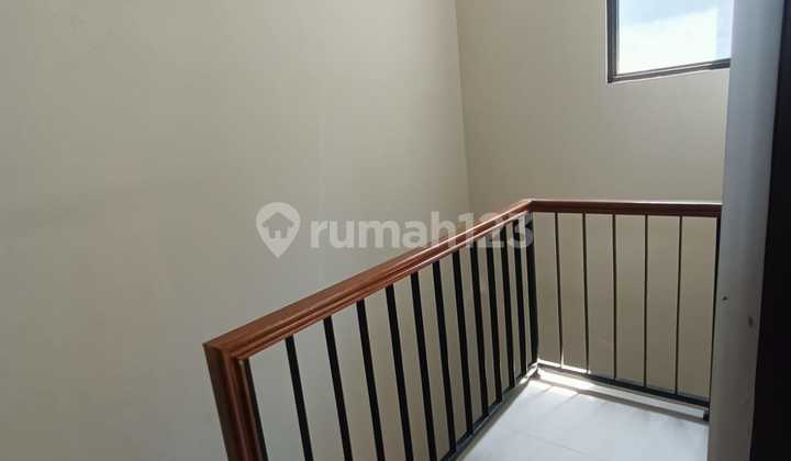 JUAL CEPAT Rumah Rapi Siap Huni di Bukit Golf Cibubur 2