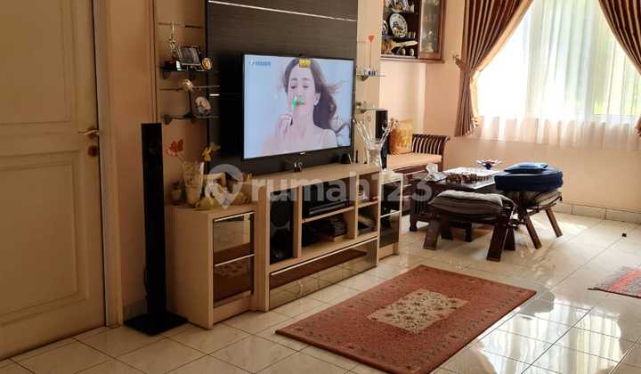 Di Jual Rumah 2 Lantai Rapi Siap Huni di Legenda Wisata Cibubur 2