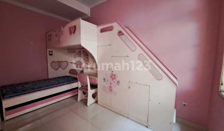 Rumah Mewah di Cluster Depan Kota Wisata Cibubur 2