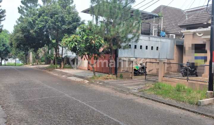 Minimalist House 180 Square Meters Land Area in Cimanggis Golf Hill 2