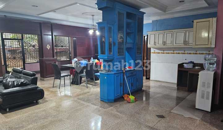 Rumah Besar Murah Lt378 Raffles Hills Cibubur Perlu Renovasi 2