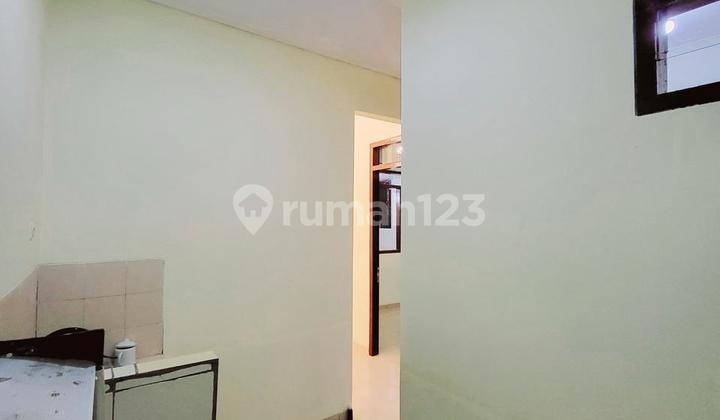 Minimalist Modern House in Strategic Location Cikupa Tangerang 2