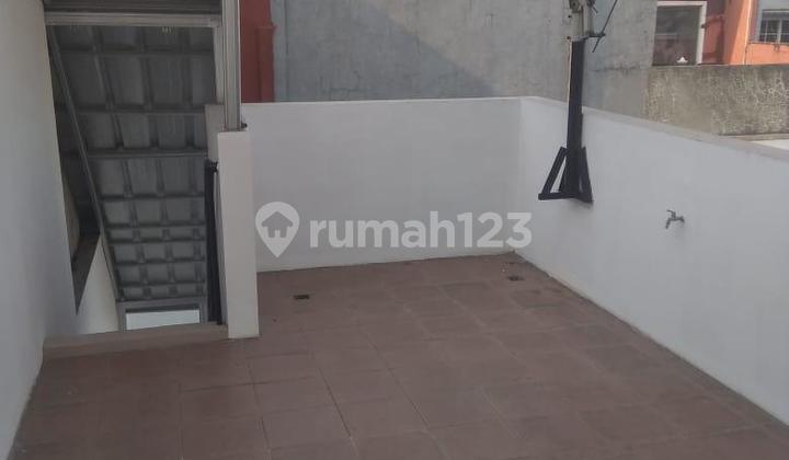 Rumah Klasik Mewah di Second Boulevard Kota Wisata Cibubur 2