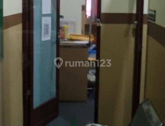 Ruko di Jl Kemukus, Jakarta Pusat, 4 Lantai Bagus Strategis 2