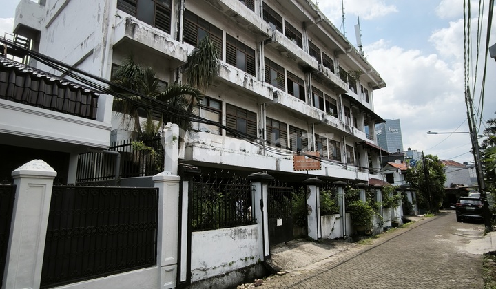 Bangunan 4 Lantai di Jakarta Barat Lokasi Strategis dan Premium area, cocok untuk usaha Kost dekat dengan area bisnis dan perkantoran Bangunan 4 Lantai di Jakarta Barat Lokasi Strategis dan Premium area, cocok untuk usaha Kost dekat dengan area bisnis dan perkantoran