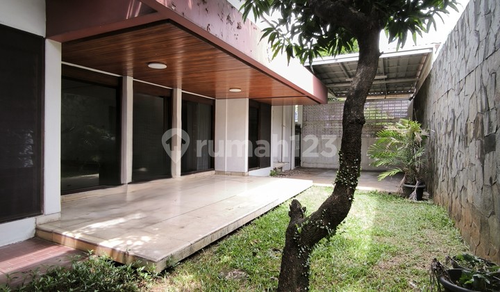 A Serene, Ready-to-Occupy Asri House in a Quiet Complex on Jl. Bendi, Kebayoran Lama, South Jakarta