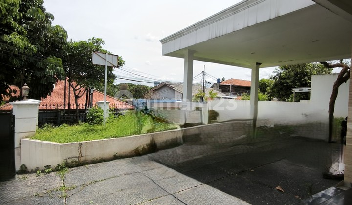 Dijual Rumah Lokasi Strategis di Jl. Perdatam Terusan JakSel 2