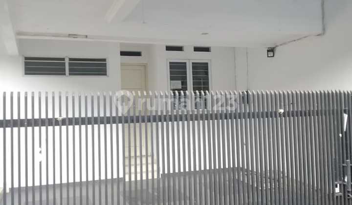 Rumah Disewakan di Cilandak, dekat CITOS & Jl. RS. Fatmawati area 2