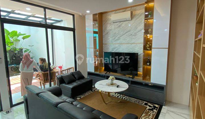 Rumah Cantik Full Furnish Cluster Brava Himalaya Karawaci Sentral 2