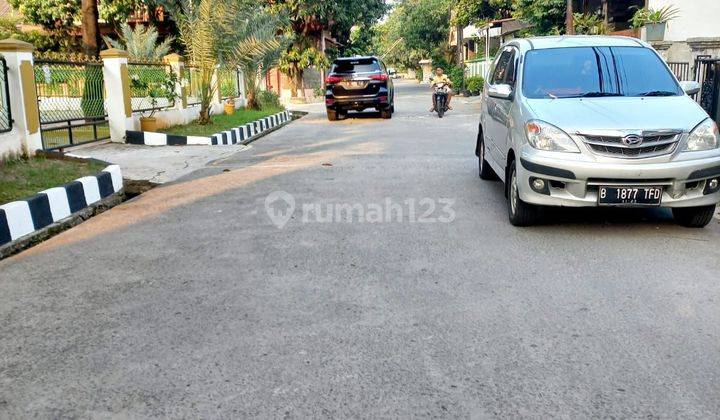 Dijual Rumah 2 Lantai Di Jalan Mawar Pondok Gede 2