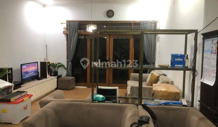 Rumah Asri Terawat di Komplek Singgasana Bandung Harga Murah 2