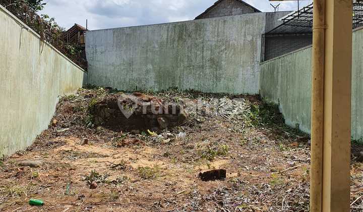 For Quick Sale: Land with Bonus Damaged Building in Villa Duta, East Bogor