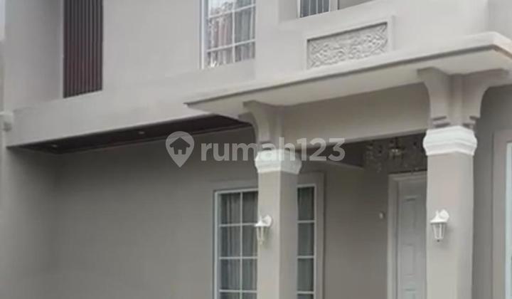 Dijual Harga Bagus Rumah Hook Baru Renovasi Full Furnished Dengan Kolam Renang Di Cibubur