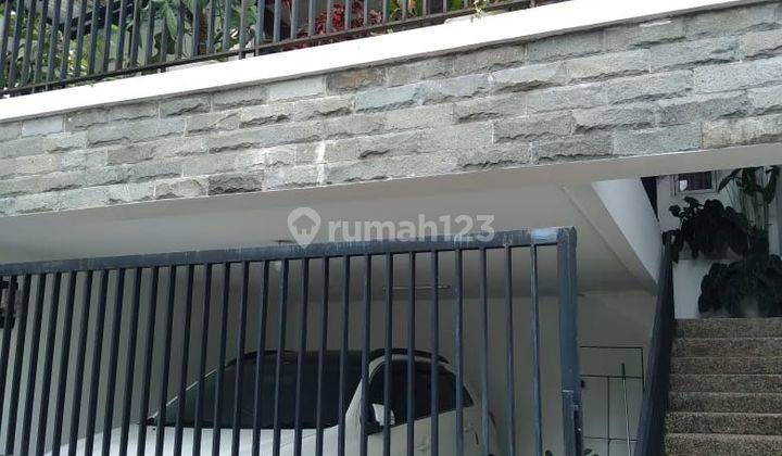 Dijual Rumah 3 Lantai View Gunung di Bukit Nirwana Residence 2