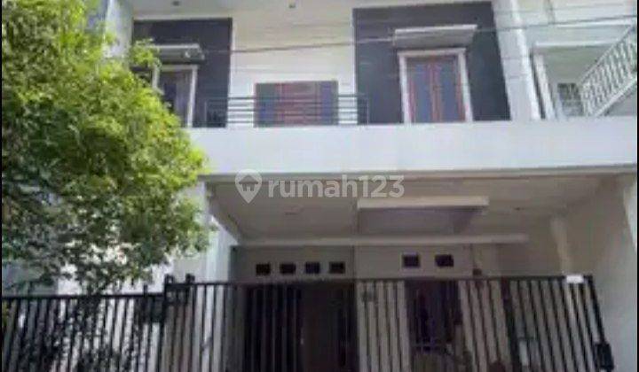 Dijual Cepat Rumah 2 Lantai Siap Huni di Taman Century 2 Bekasi  1