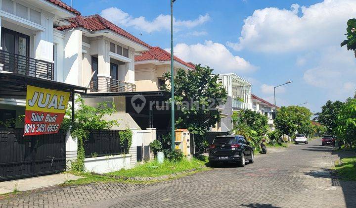 Rumah Central Park A Yani Regency Surabaya 2 Lantai 2