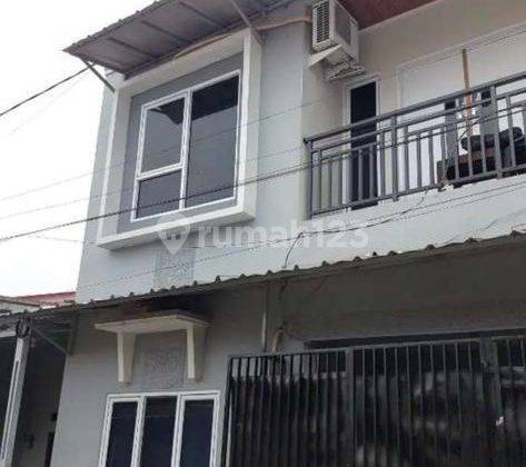 Rumah Bagus Semi Furnished SHM di Grand Depok City , Depok 1