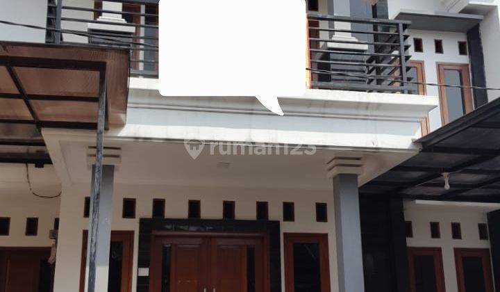 Rumah Cantik 2 Lantai Semi Furnished SHM di Pamulang Tangsel 2