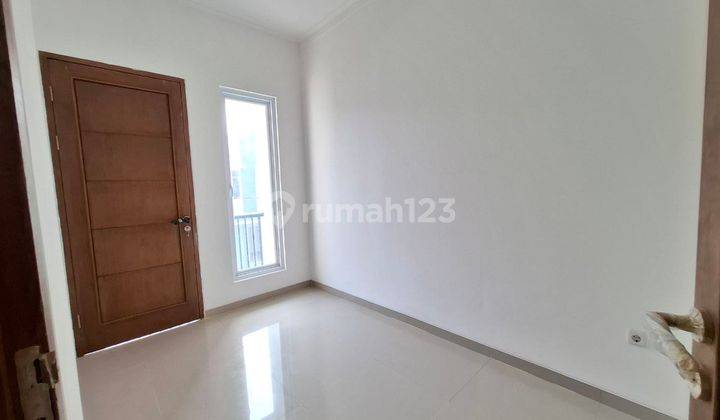 Rumah 2 Lantai Bagus Semi Furnished SHM di Pasar Minggu, Jakarta 2