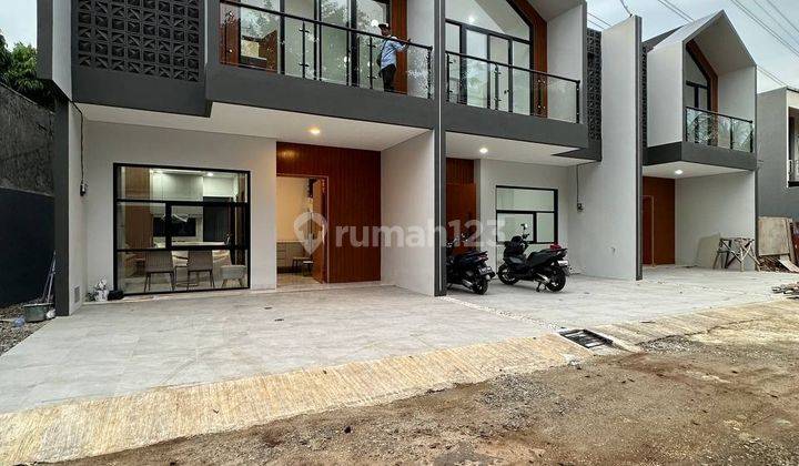 Rumah 2 Lantai Bagus SHM Siap Huni di Cilandak, Jakarta Selatan 2