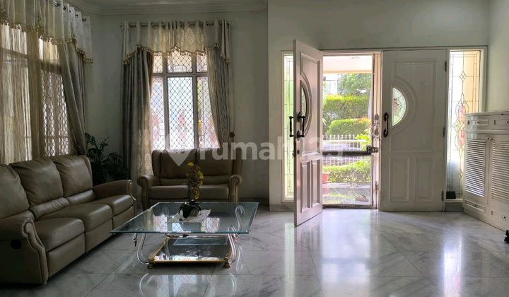 Dijual Harga Dibawah Njop Rumah Bagus 2 Lantai Pantai Mutiara , Luas 12x26, Hadap Selatan