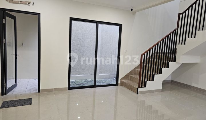 Brand New House in Summarecon Gading Serpong 2
