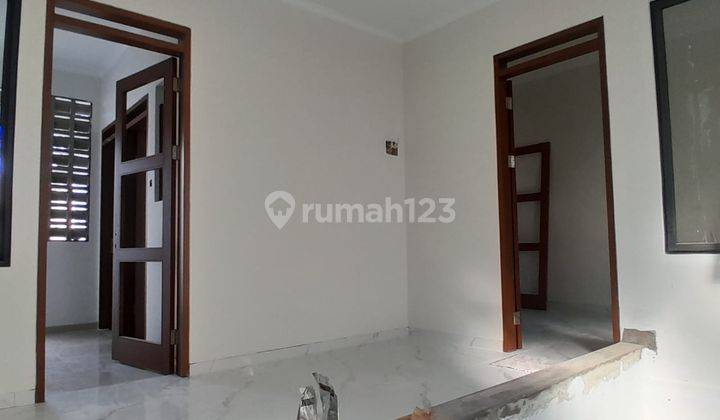  Rumah Unfurnished Baru SHM - Sertifikat Hak Milik di Singgasana, Mekar Wangi 2