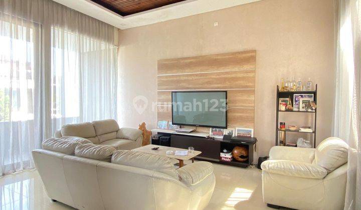 Rumah Bagus Semi Furnished SHM di Singgasana, Bandung 1