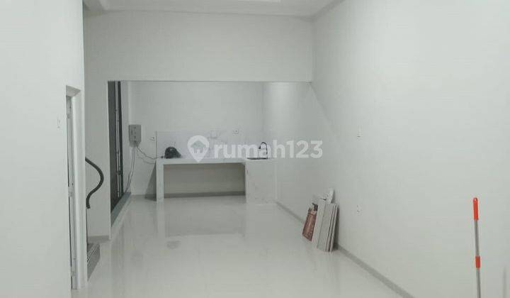  Rumah Unfurnished Baru SHM - Sertifikat Hak Milik di Kopo Permai 1, Kopo Permai 1