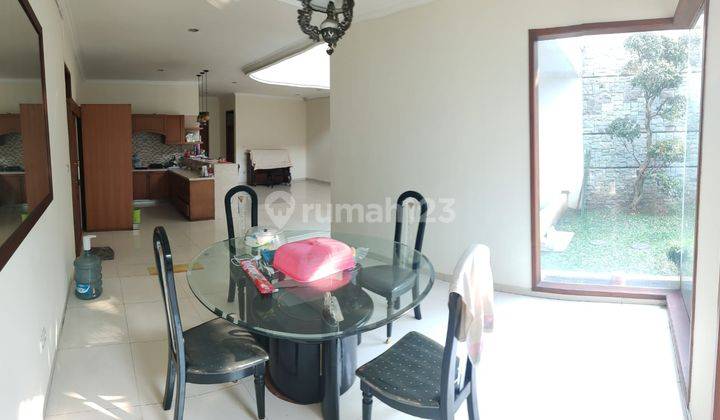 Rumah Bagus Dan Mewah Semi Furnished di Pusat Kota Bandung Taman Sakura 2