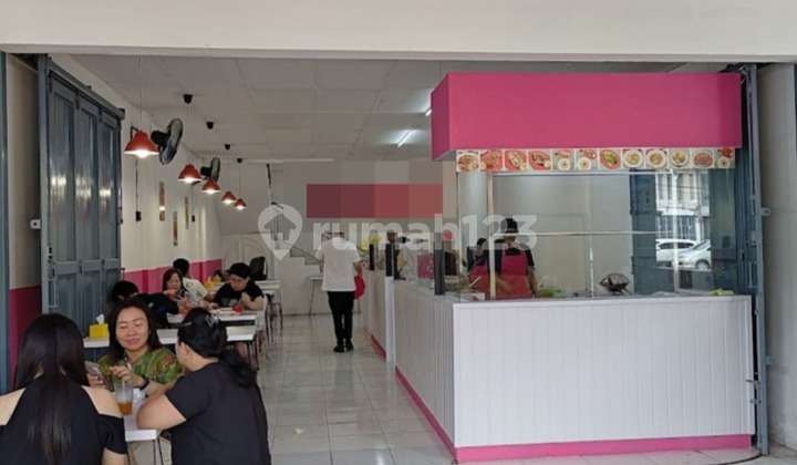 Shop House for Rent in Mekarwangi, Main Road 175.0 M² Unfurnished Deed Shop House for Rent in Mekarwangi, Main Road 175.0 M² Unfurnished Deed