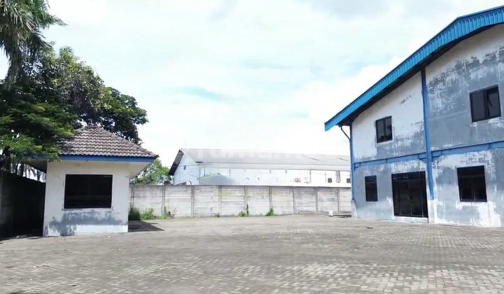 Warehouse For Sale in Akong Area Near Soekarno Hatta Airport
