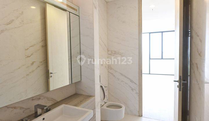 Private Lift Izzara Apartment Semi Furnished 1