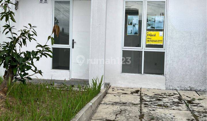 tampak depan rumah asri dan nyaman di