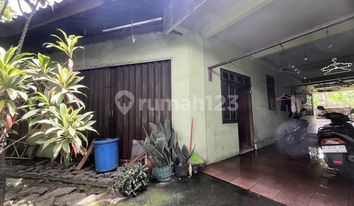 Rumah Sederhana Posisi Pinggir Jalan Akses Tol 2