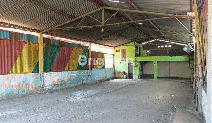 RUMAH BEKAS BENGKEL, LOKASI JALAN PROPINSI MADIUN SURABAYA 2