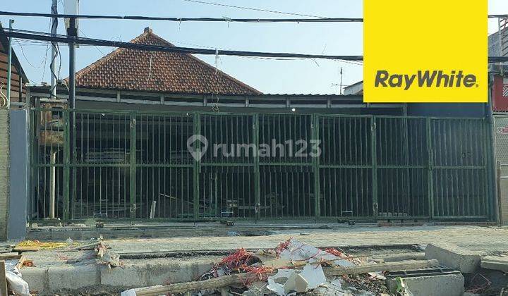 Disewakan Rumah Pusat Kota di Jalan Kartini Surabaya  1