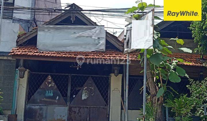 Dijual Rumah SHM Pusat Kota di Jl Tumapel Surabaya 1