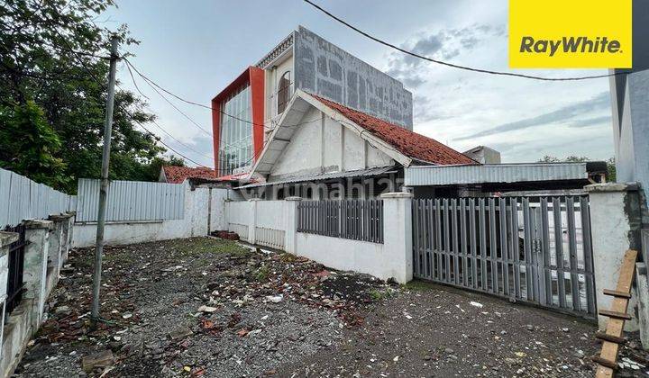 Disewakan Rumah di Jalan Dharmahusada Surabaya 1