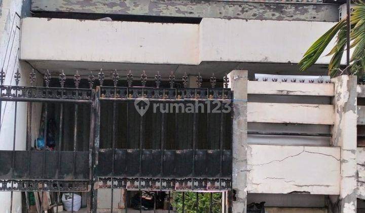 Dijual Rumah 1,5 lantai SHM di Jalan Lebak Arum Surabaya 1