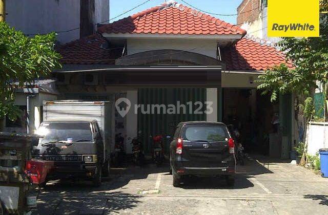 Disewakan Rumah Pusat Kota di Jl Kusuma Bangsa Surabaya 1