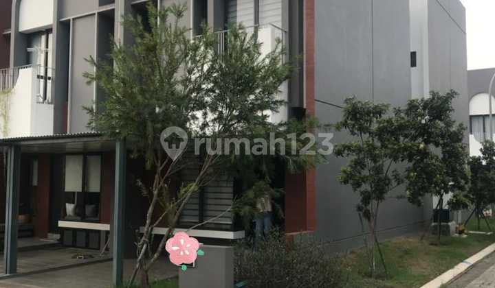 Rumah Minimalis Modern Siap Huni Strategis Dekat Krl Cluster Freja Gading Serpong 1