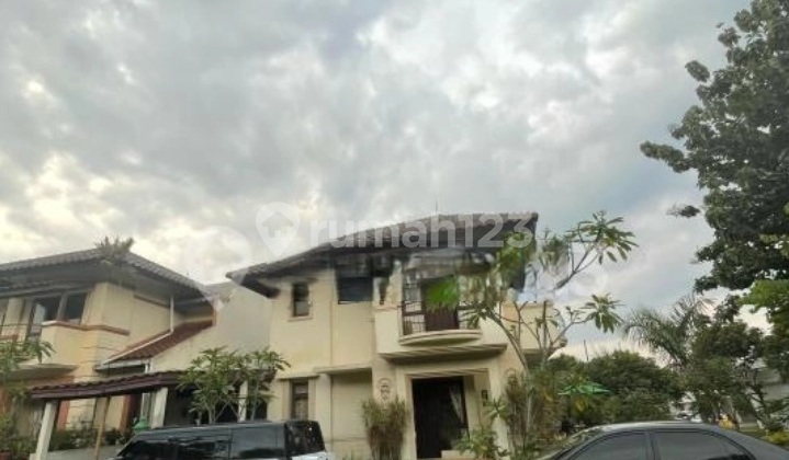 Furnished Ready-to-Occupy House in Kota Baru Parahyangan