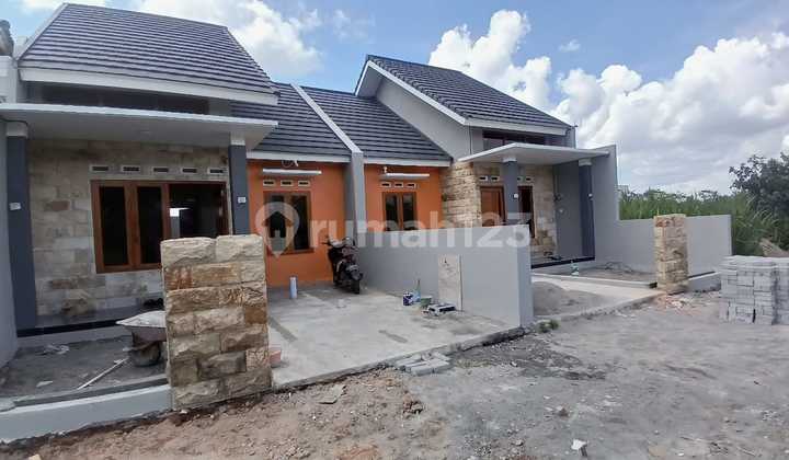Rumah Baru View Sawah di Jalan Palagan Km8 700Jtan 2